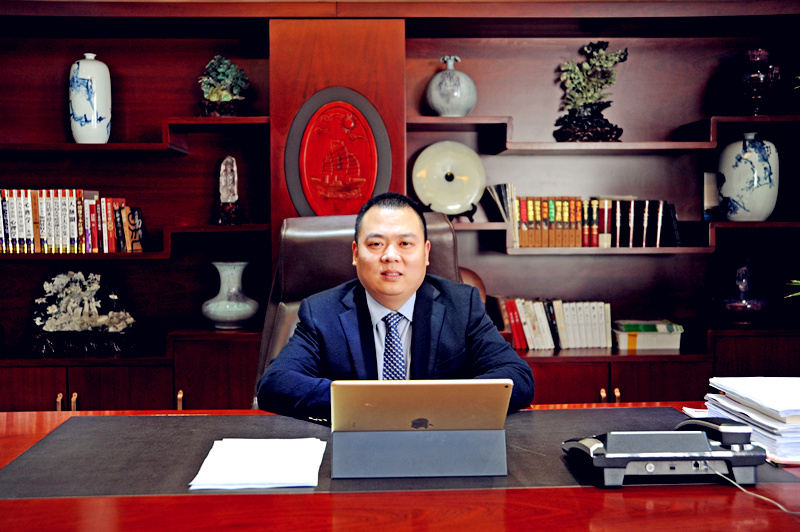 新時(shí)代，我們堅(jiān)定前行