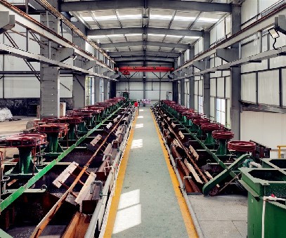 三班接力，晝夜不息｜王家河選礦廠里的堅守與傳承